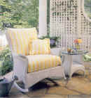 yellowchair.jpg (49937 bytes)